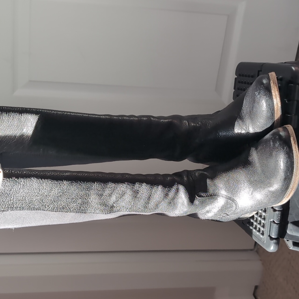 FRYE - Picture 6 of 6